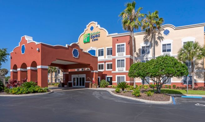 Holiday Inn Express Lady Lake Exterior