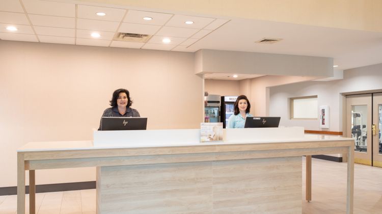 Holiday Inn Hotel & Suites Lobby