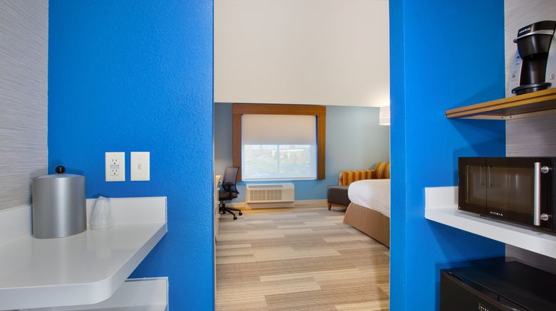 <b>Holiday Inn Express & Suites Wooster Room</b>. Images powered by <a href="https://www.leonardoworldwide.com/" title="Leonardo Worldwide" target="_blank">Leonardo</a>.