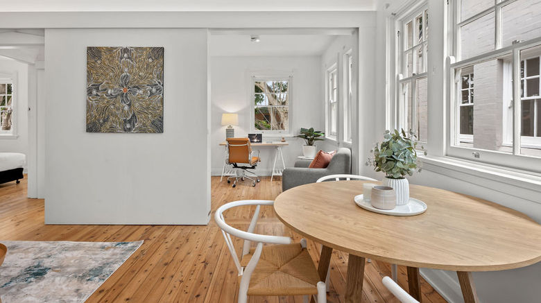 <b>Urban Rest - Mulwarree Avenue Room</b>. Images powered by <a href="https://www.leonardoworldwide.com/" title="Leonardo Worldwide" target="_blank">Leonardo</a>.
