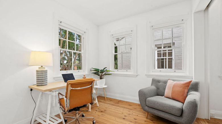 <b>Urban Rest - Mulwarree Avenue Room</b>. Images powered by <a href="https://www.leonardoworldwide.com/" title="Leonardo Worldwide" target="_blank">Leonardo</a>.