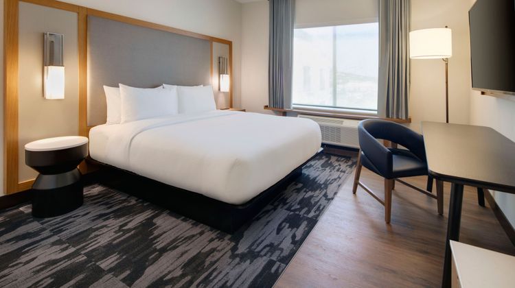 Fairfield Inn & Suites Cool Springs Room