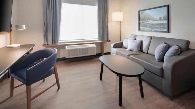 Fairfield Inn & Suites Cool Springs Suite