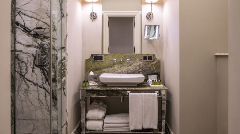 <b>The Bank Hotel Room</b>. Images powered by <a href="https://www.leonardoworldwide.com/" title="Leonardo Worldwide" target="_blank">Leonardo</a>.
