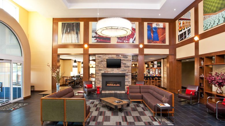 <b>Four Points by Sheraton Louisville Arpt Lobby</b>. Images powered by <a href="https://www.leonardoworldwide.com/" title="Leonardo Worldwide" target="_blank">Leonardo</a>.