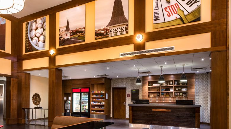 <b>Four Points by Sheraton Louisville Arpt Lobby</b>. Images powered by <a href="https://www.leonardoworldwide.com/" title="Leonardo Worldwide" target="_blank">Leonardo</a>.