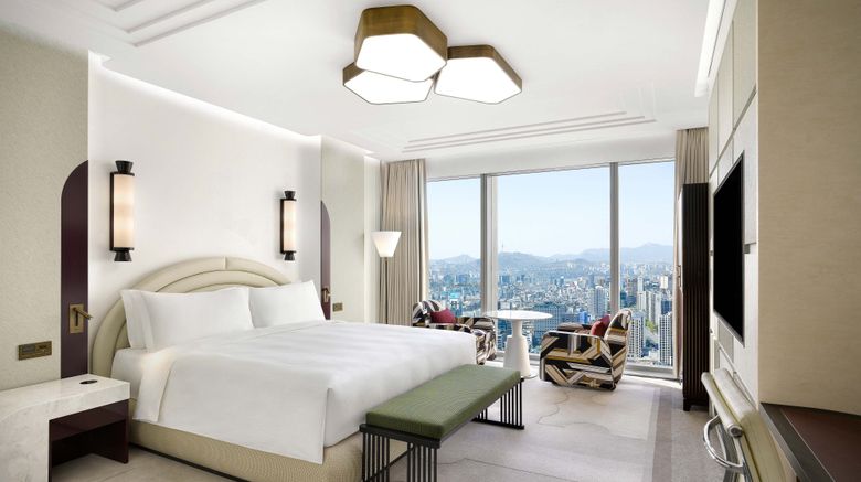 <b>Josun Palace, a Luxury Collection Hotel Room</b>. Images powered by <a href="https://www.leonardoworldwide.com/" title="Leonardo Worldwide" target="_blank">Leonardo</a>.