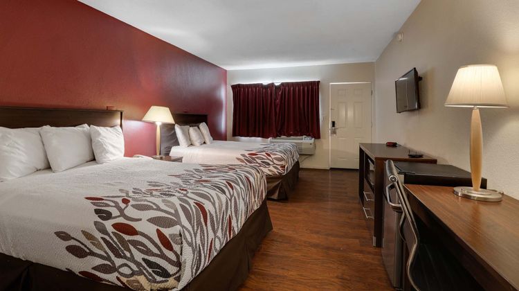Red Roof Inn Needles Room