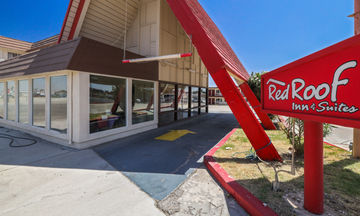 Red Roof Inn Needles
