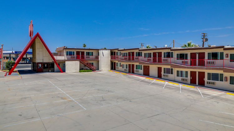 Red Roof Inn Needles Exterior