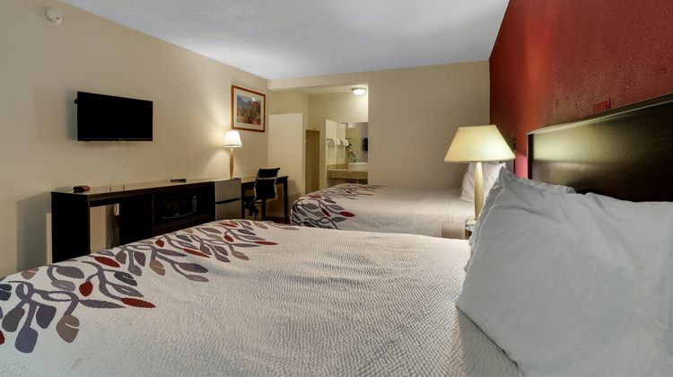 Red Roof Inn Needles Room