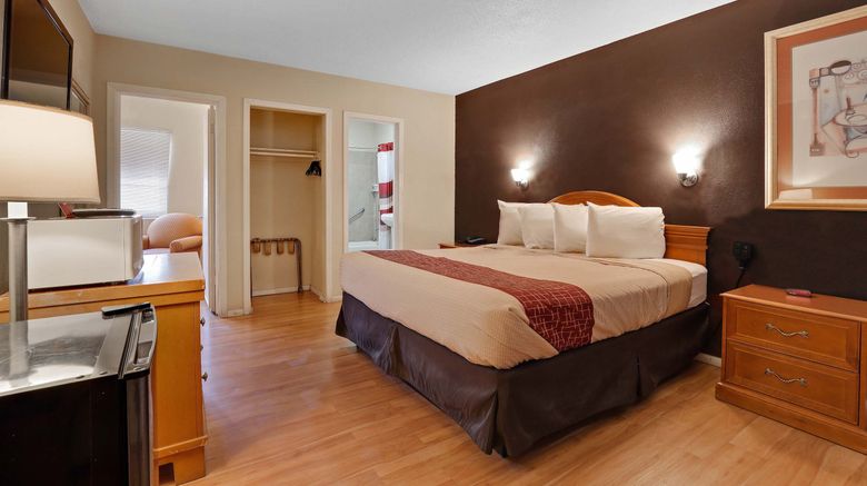 <b>Red Roof Inn Needles Suite</b>. Images powered by <a href="https://www.leonardoworldwide.com/" title="Leonardo Worldwide" target="_blank">Leonardo</a>.