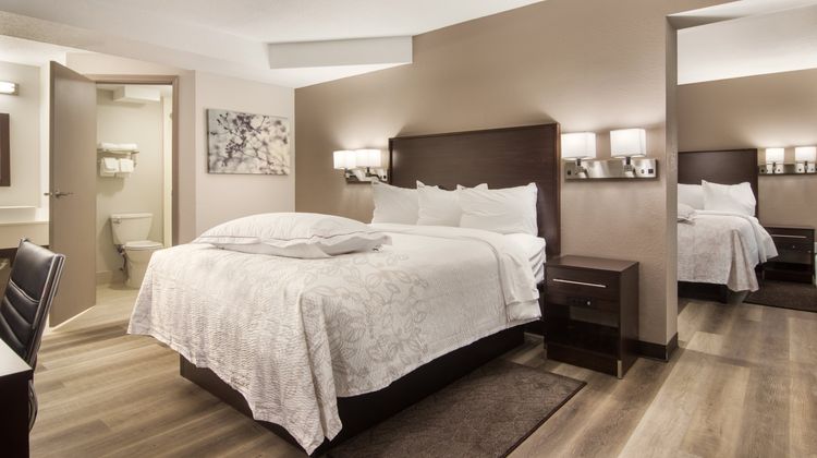 Red Roof PLUS+ & Suites Erie Room