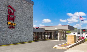 Red Roof PLUS+ & Suites Erie
