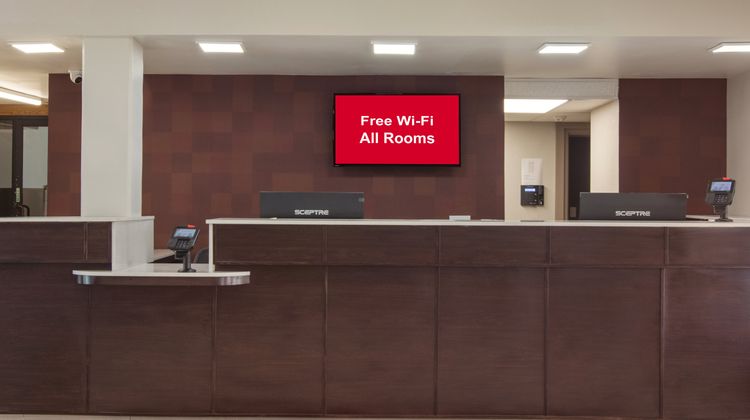 Red Roof PLUS+ & Suites Erie Lobby