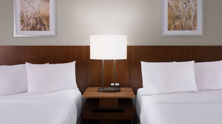 Fairfield Inn and Suites Austin South Room