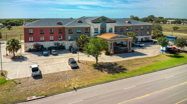 Holiday Inn Express Hotel & Suites Exterior