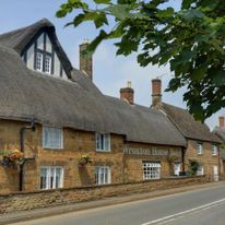Wroxton House Hotel