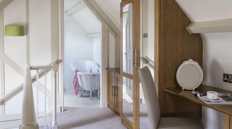 Wroxton House Hotel Room