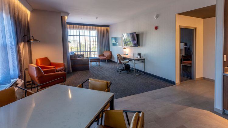 Courtyard Rochester Downtown Suite