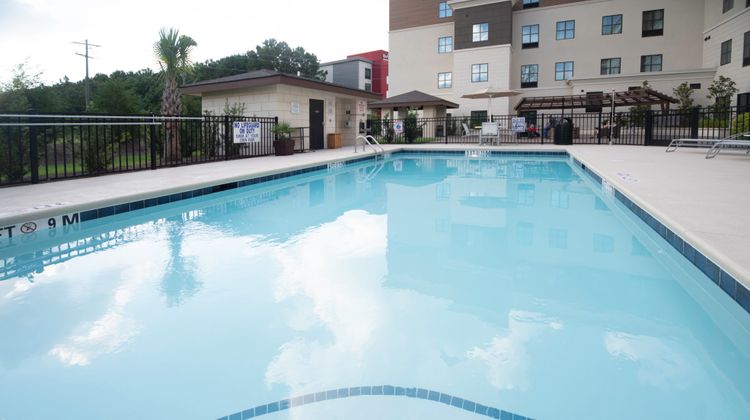 Staybridge Suites Summerville Pool