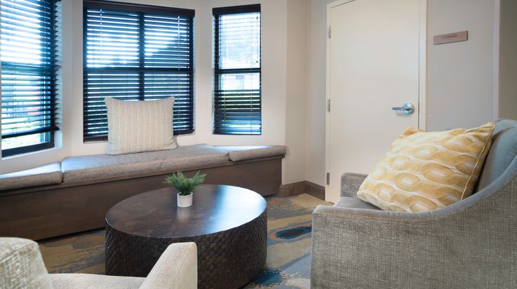 Staybridge Suites Summerville Lobby