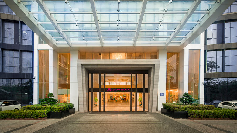<b>Crowne Plaza Longgang City Ctr Exterior</b>. Images powered by <a href="https://www.leonardoworldwide.com/" title="Leonardo Worldwide" target="_blank">Leonardo</a>.