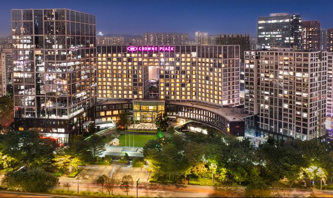 Crowne Plaza Longgang City Ctr Exterior