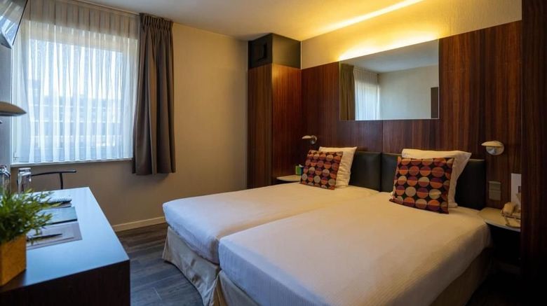 <b>Gosset Hotel Room</b>. Images powered by <a href="https://www.leonardoworldwide.com/" title="Leonardo Worldwide" target="_blank">Leonardo</a>.