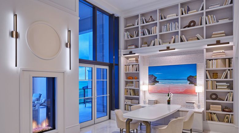 <b>The St Regis Bermuda Resort Restaurant</b>. Images powered by <a href="https://www.leonardoworldwide.com/" title="Leonardo Worldwide" target="_blank">Leonardo</a>.