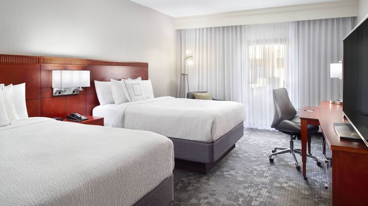 Courtyard Charlotte SouthPark Room