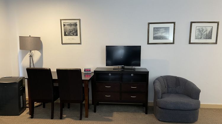 Valley Hi Motel Room