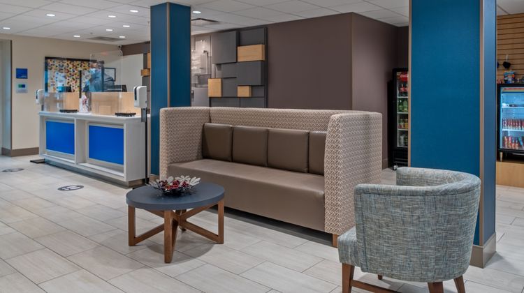Holiday Inn Express Lobby