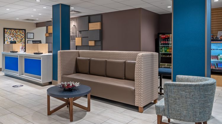 Holiday Inn Express Lobby