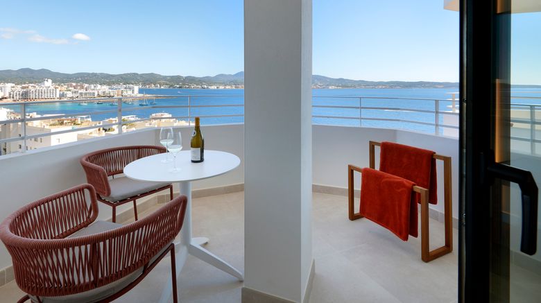<b>TRS Ibiza Hotel Room</b>. Images powered by <a href="https://www.leonardoworldwide.com/" title="Leonardo Worldwide" target="_blank">Leonardo</a>.