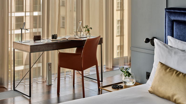 <b>Hotel Indigo Warsaw Nowy Swiat Suite</b>. Images powered by <a href="https://www.leonardoworldwide.com/" title="Leonardo Worldwide" target="_blank">Leonardo</a>.