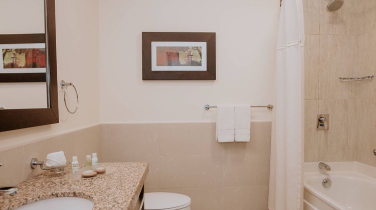 Courtyard by Marriott Guayaquil Room