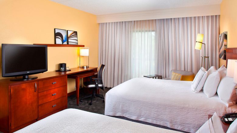 <b>Courtyard Miami Airport West/Doral Room</b>. Images powered by <a href="https://www.leonardoworldwide.com/" title="Leonardo Worldwide" target="_blank">Leonardo</a>.