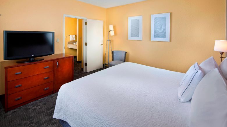<b>Courtyard Miami Airport West/Doral Suite</b>. Images powered by <a href="https://www.leonardoworldwide.com/" title="Leonardo Worldwide" target="_blank">Leonardo</a>.