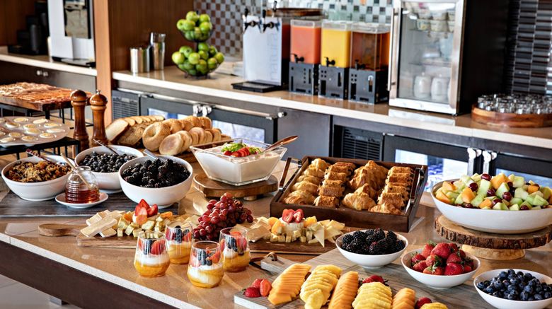<b>Dallas Marriott Downtown Restaurant</b>. Images powered by <a href="https://www.leonardoworldwide.com/" title="Leonardo Worldwide" target="_blank">Leonardo</a>.