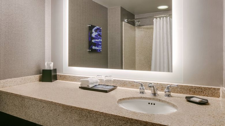 <b>Sheraton Hotel at the Convention Center Room</b>. Images powered by <a href="https://www.leonardoworldwide.com/" title="Leonardo Worldwide" target="_blank">Leonardo</a>.