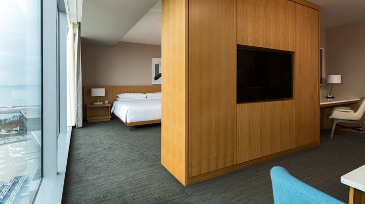 Marriott Marquis Chicago Room