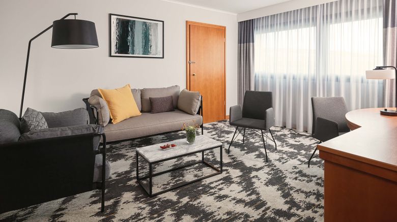 <b>Sheraton Frankfurt Arpt Hotel & Conf Ctr Suite</b>. Images powered by <a href="https://www.leonardoworldwide.com/" title="Leonardo Worldwide" target="_blank">Leonardo</a>.