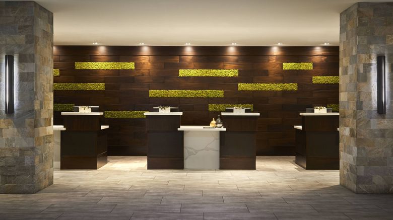 <b>Portland Marriott Downtown Waterfront Lobby</b>. Images powered by <a href="https://www.leonardoworldwide.com/" title="Leonardo Worldwide" target="_blank">Leonardo</a>.
