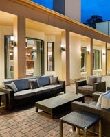 Courtyard by Marriott Savannah Midtown