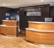 Courtyard by Marriott Orlando Airport Lobby