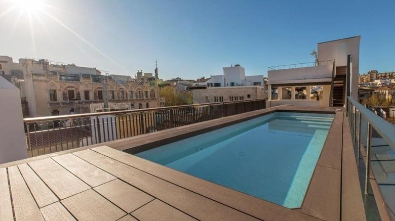 <b>Icon Roseto Pool</b>. Images powered by <a href="https://www.leonardoworldwide.com/" title="Leonardo Worldwide" target="_blank">Leonardo</a>.