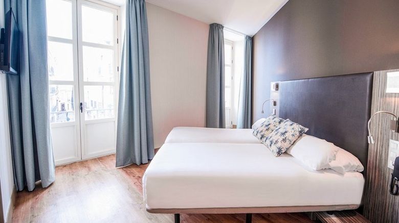 <b>Petit Palace Santa Cruz Room</b>. Images powered by <a href="https://www.leonardoworldwide.com/" title="Leonardo Worldwide" target="_blank">Leonardo</a>.