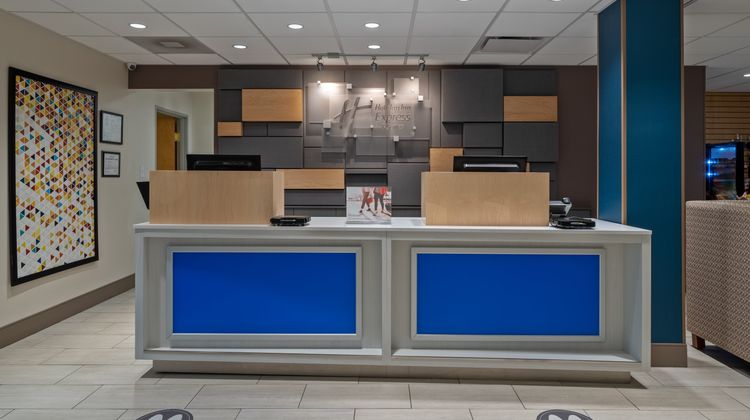 Holiday Inn Express Lobby