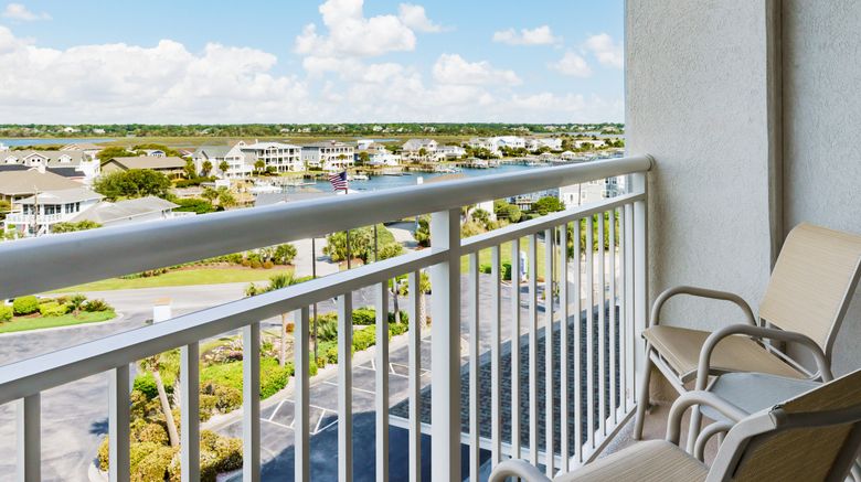 <b>Lumina on Wrightsville Beach Holiday Inn Room</b>. Images powered by <a href="https://www.leonardoworldwide.com/" title="Leonardo Worldwide" target="_blank">Leonardo</a>.
